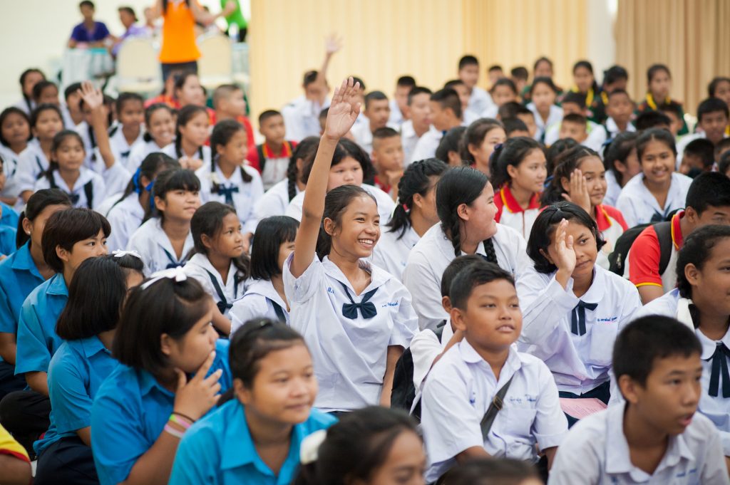 7.14.i-Students-learn-about-the-importance-of-STEM-in-their-everyday-lives-at-a-STEM-caravan-activity-in-Samut-Prakan-Province