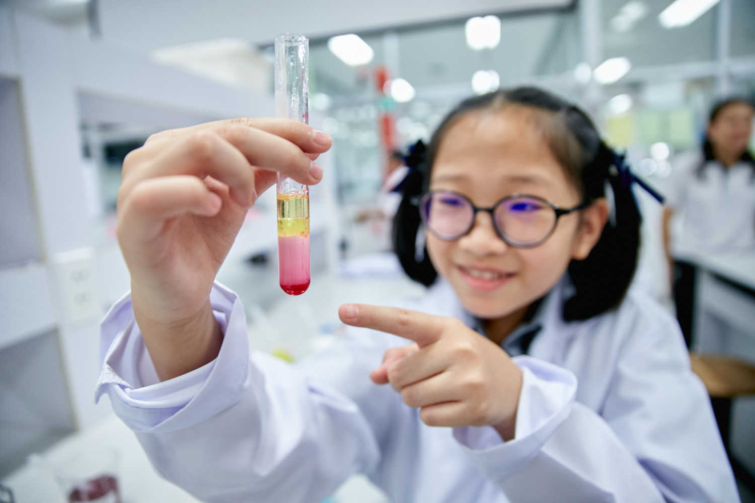 Enjoy-Science_inspired-girl-1-e1529576491572