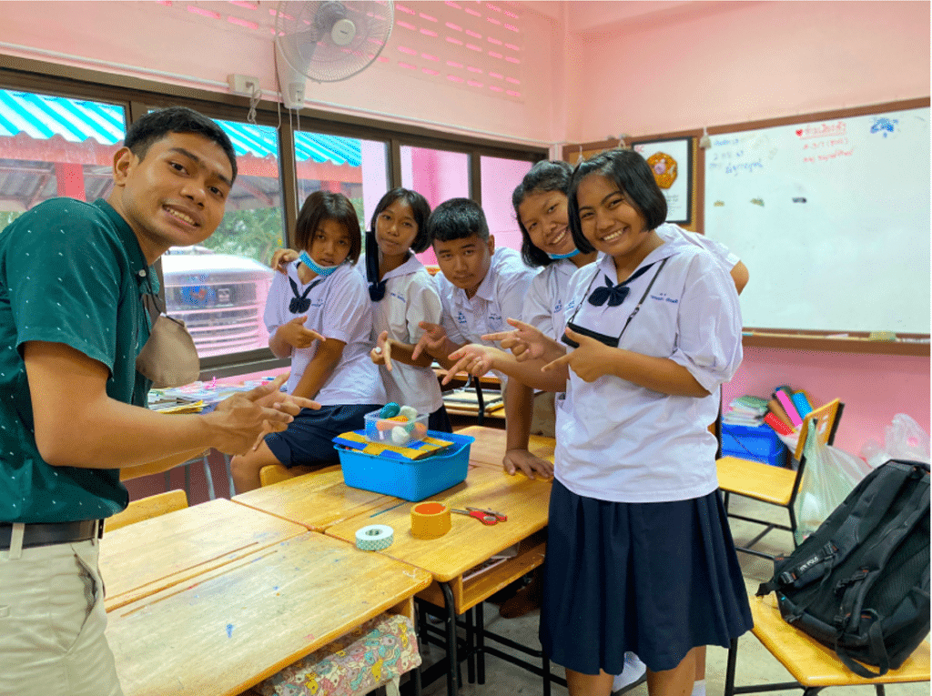 classroom-thailand-teacher-1024x765-1